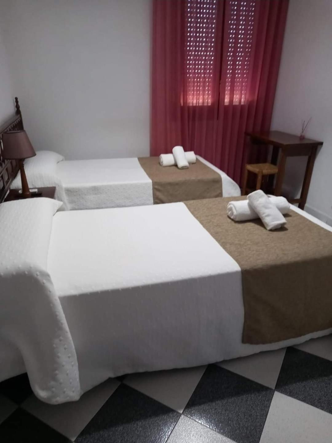 Hostal El Fogon De Felisa Эррера-дель-Дуке Экстерьер фото